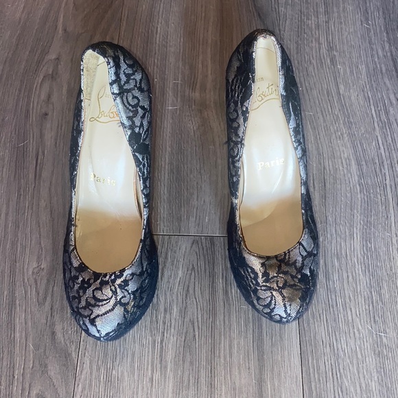 Red bottoms - Picture 2 of 14